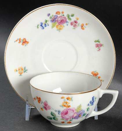 PUN28 Flat Cup & Saucer Set