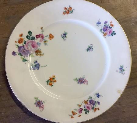 PUN28 Luncheon Plate