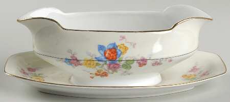 PUN3 Gravy Boat with Attached Underplate