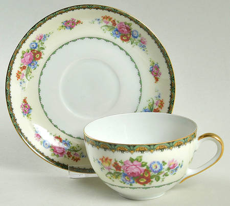 PUN9 Flat Cup & Saucer Set