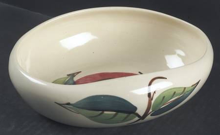 Apple 8" Oval Vegetable Bowl