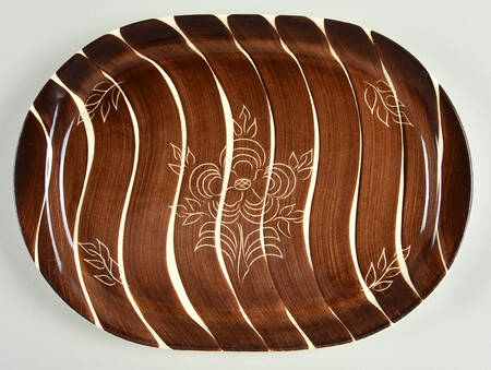 Intaglio Brown 10" Oval Serving Platter