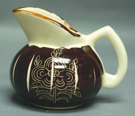 Intaglio Brown 16 Oz Jug