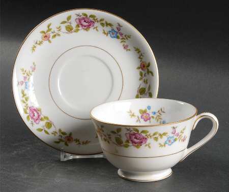 Rose Lane Footed Cup & Saucer Set