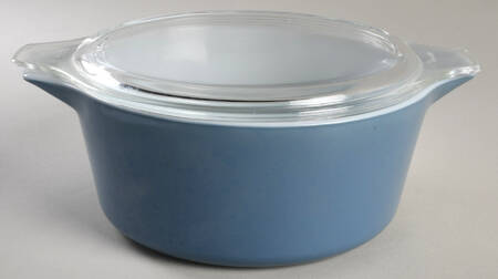Blue 2.5 Qt Round Covered Casserole