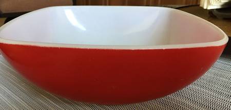 Red 1.5 Quart Square Casserole No Ceramic Lid