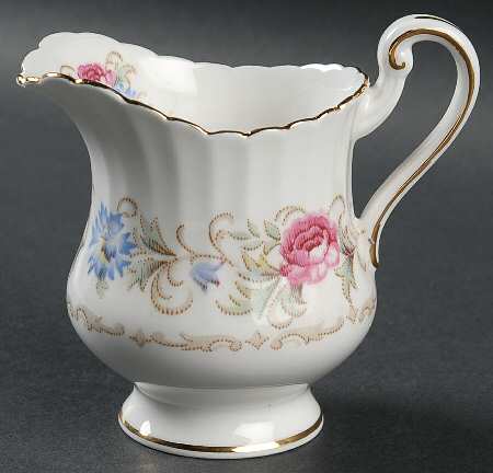 Chatelaine Creamer
