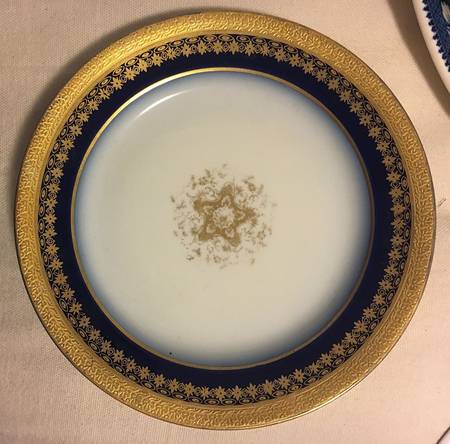 POY118 Bread & Butter Plate