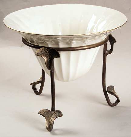 Sherwood 7" Centerpiece with Metal Stand