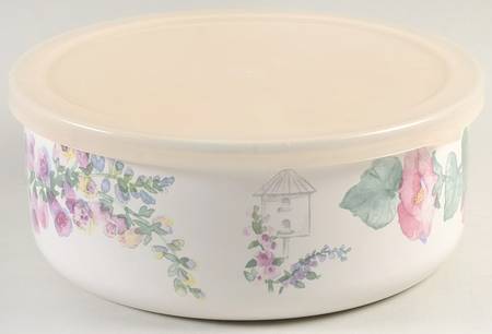 Cape May 71/4" Metal Bowl W/Plastic Lid