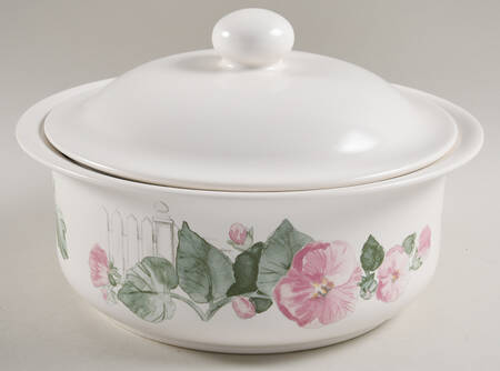 Cape May 2 Qt Round Covered Casserole