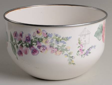 Cape May 7 3/4" Metal Bowl