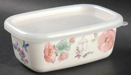 Cape May 6" Metal Rectangular Baker W/Plastic Lid