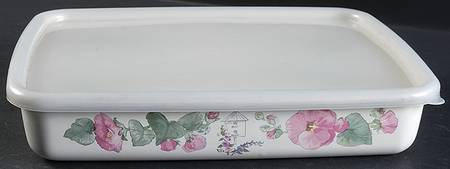 Cape May 1" Rectangular Metal Baker with Plastic Lid