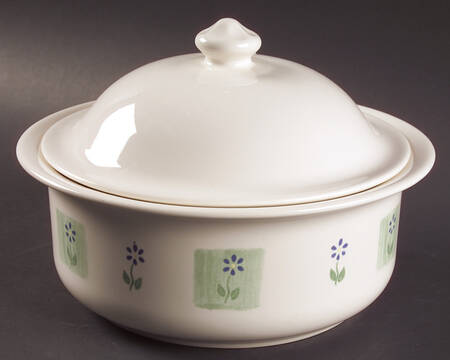 Cloverhill Floral 2.5 Qt Round Covered Casserole