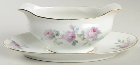 2005 Gravy Boat with Attached Underplate