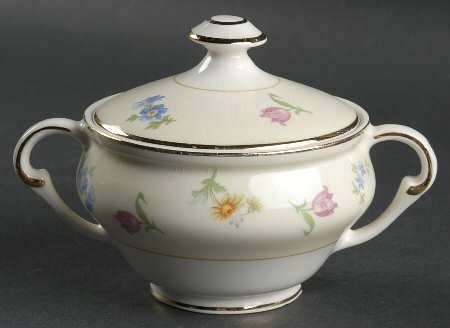 Pinafore Revere Sugar Bowl & Lid
