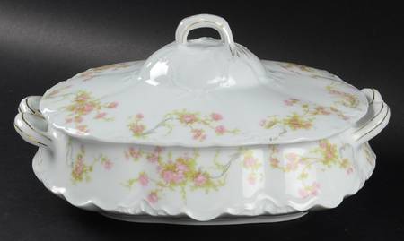 PLE1 Oval Covered Vegetable