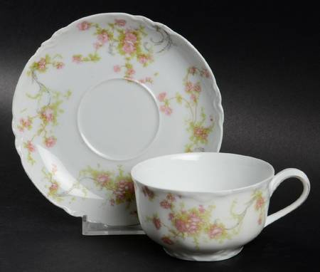 PLE1 Flat Cup & Saucer Set