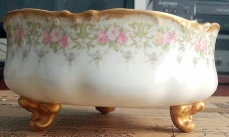 POY130 (GOLD TRIM) 6" Footed Bowl