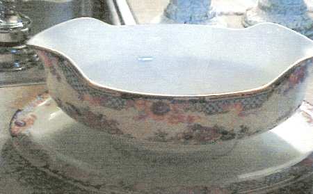 PHE16 Gravy Boat with Attached Underplate