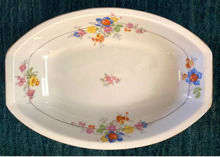 PUN36 10" Oval Vegetable Bowl