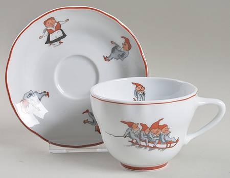 Nisse (Red Trim) Flat Cup & Saucer Set
