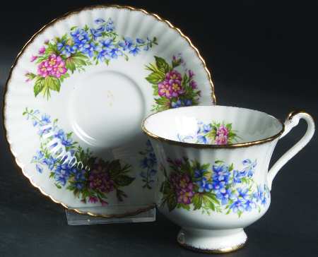 F54j Footed Cup & Saucer Set