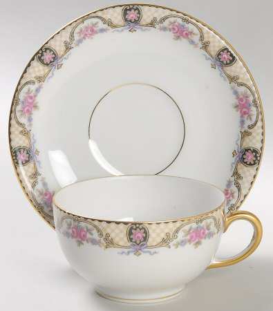 POY143 Flat Cup & Saucer Set