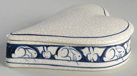 Dedham Rabbit Heart Shape Box & Lid