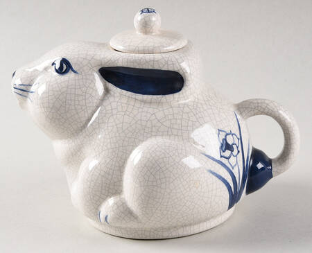 Dedham Rabbit Figural Teapot & Lid