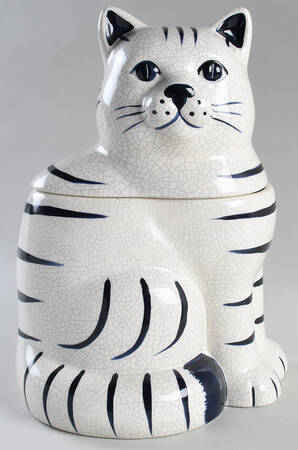 Dedham Rabbit Figural Cookie Jar & Lid