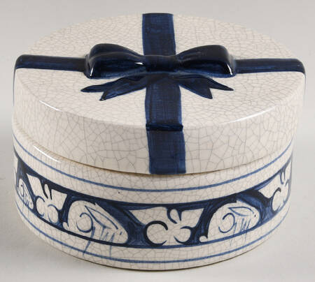 Dedham Rabbit 5" Round Box & Lid