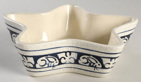 Dedham Rabbit Star Shaped Bowl