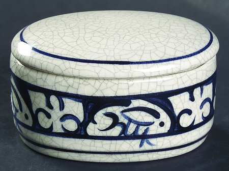 Dedham Rabbit Box-Oval/With Lid-Mini 3"