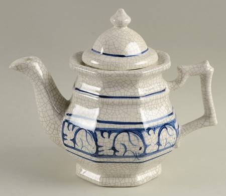 Dedham Rabbit Teapot & Lid