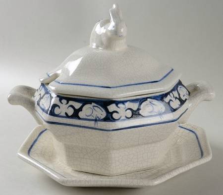 Dedham Rabbit Sauce Boat & Lid with Underplate