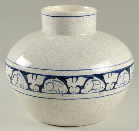 Dedham Rabbit 7" Vase