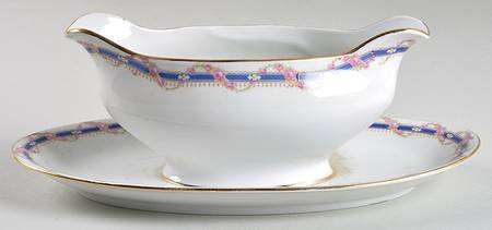 1832 Gravy Boat with Attached Underplate