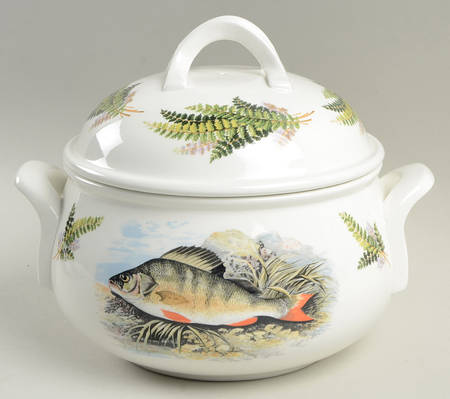 Compleat Angler Fern Round Covered Vegetable