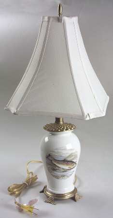 Compleat Angler Fern #2 Canton Vase Lamp & Shade