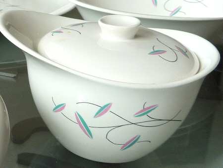 Willow Sugar Bowl & Lid