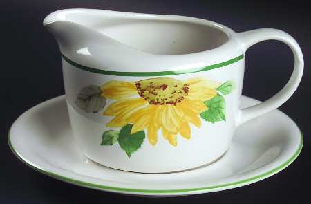 Garden Breeze Gravy Boat & Underplate
