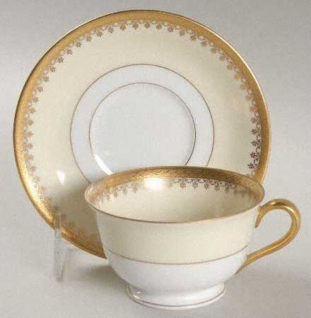 PIC25 Footed Cup & Saucer Set