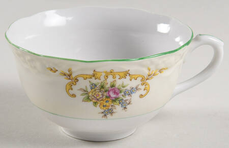 PRJ6 Footed Cup