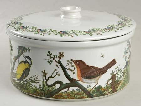 Birds of Britain 4 Quart Round Covered Casserole
