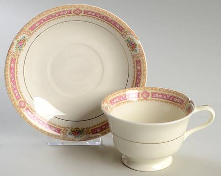 PCP116 Footed Cup & Saucer Set