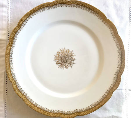 POY157 Dinner Plate