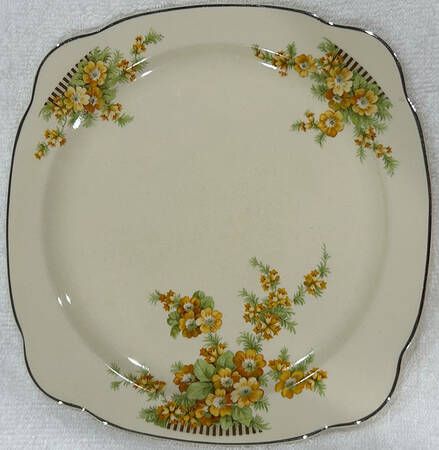 Golden Acacia Square Luncheon Plate