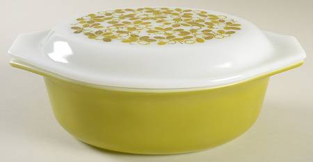 Verde (Green) 1.5 Quart Oval Covered Casserole